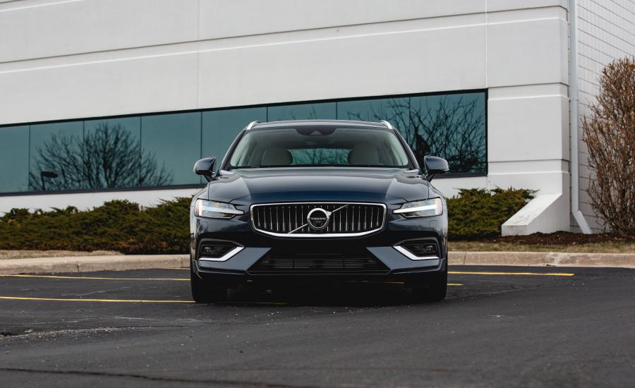  Volvo V60 T6 Inscription 2018 года  (NA) (фото 9 из 27)